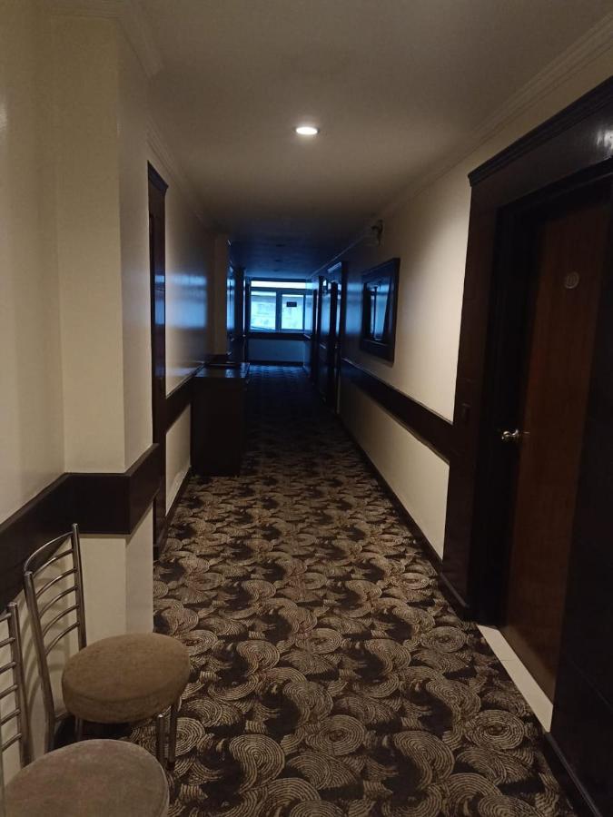 Hotel Clark Heights Nueva Delhi Exterior foto