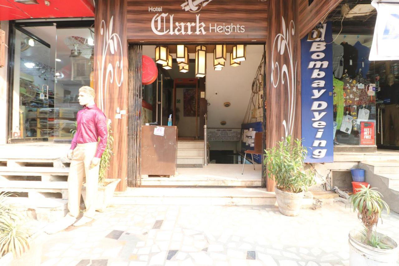 Hotel Clark Heights Nueva Delhi Exterior foto