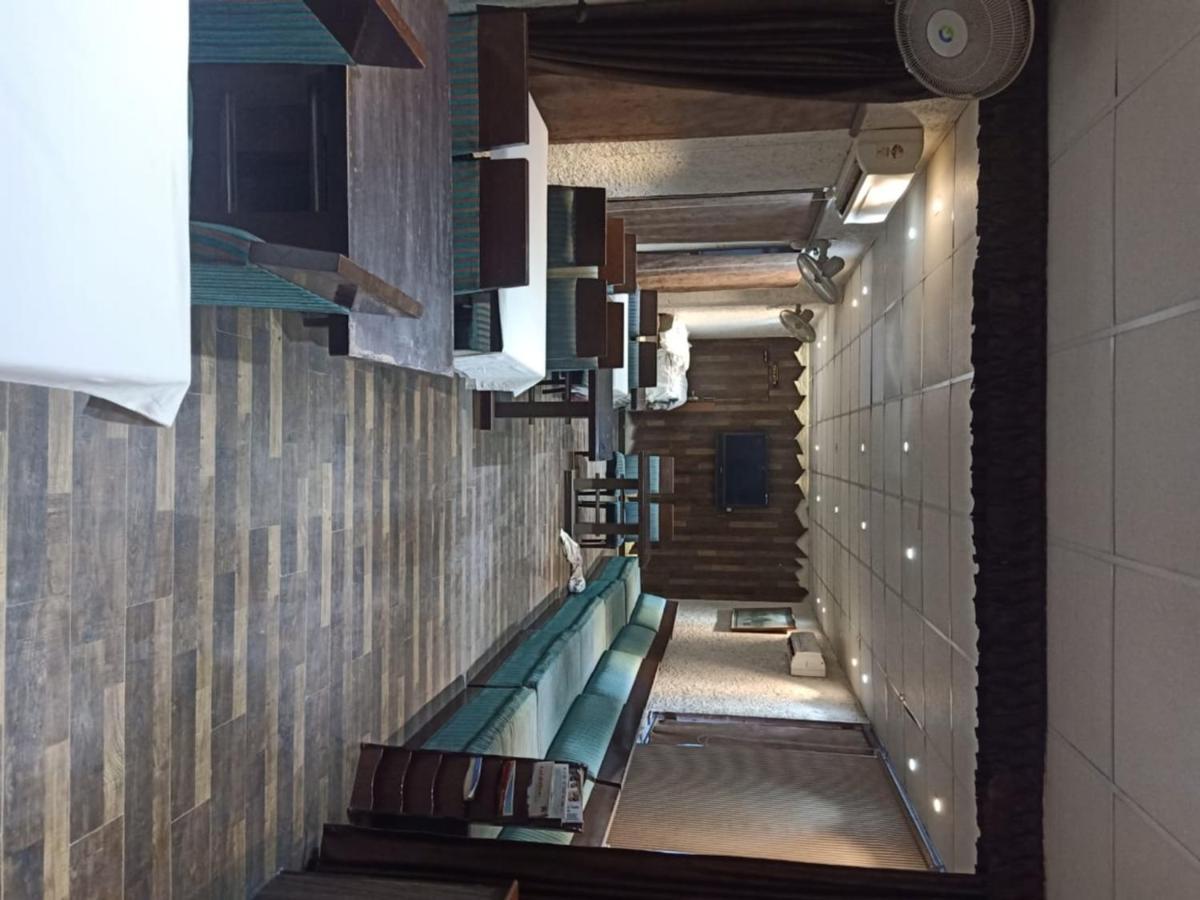 Hotel Clark Heights Nueva Delhi Exterior foto