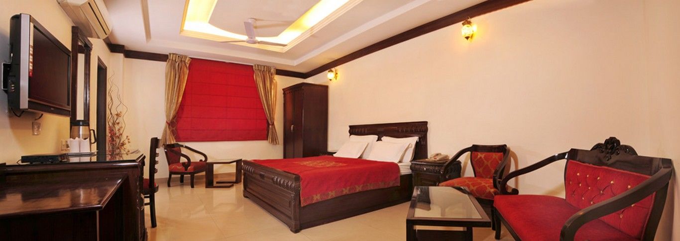 Hotel Clark Heights Nueva Delhi Exterior foto