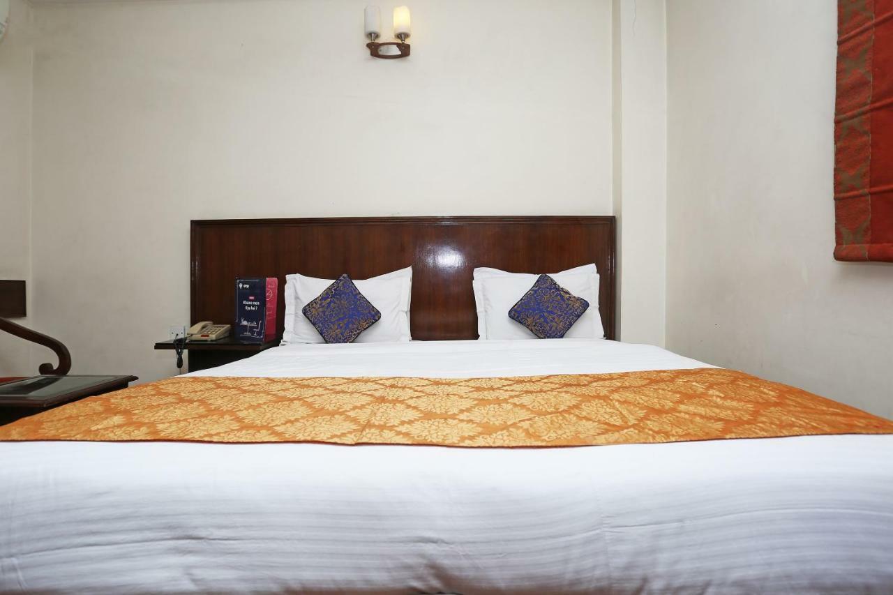 Hotel Clark Heights Nueva Delhi Exterior foto